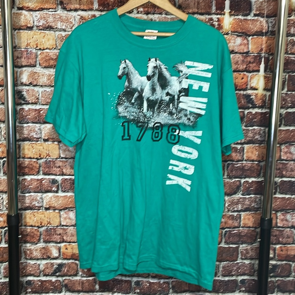 Fruit of the Loom New York horses tee shirt teal blue green large